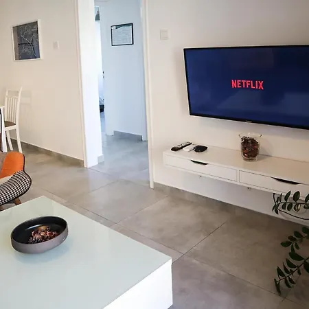 Apartman Alex's Vacation - 100m From The - 6 Guests Paphos