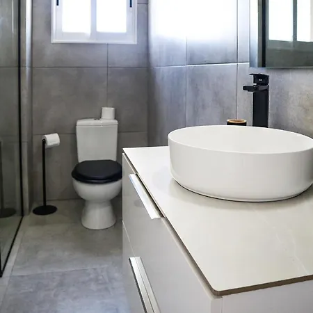 Alex's Vacation - 100m From The - 6 Guests *