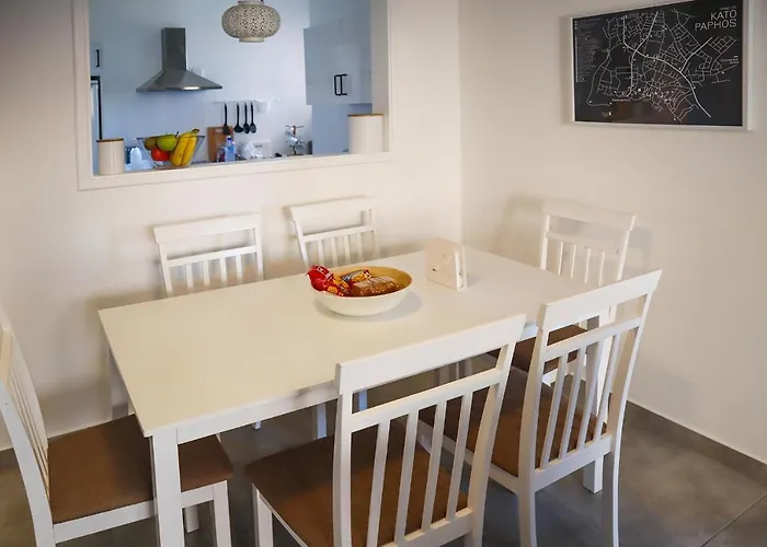 Lägenhet Alex's Vacation - 100m From The - 6 Guests Paphos