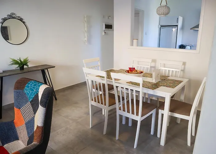 Апартаменты Alex's Vacation - 100m From The - 6 Guests