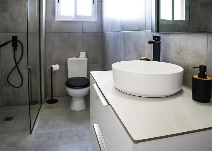 Alex's Vacation - 100m From The - 6 Guests *